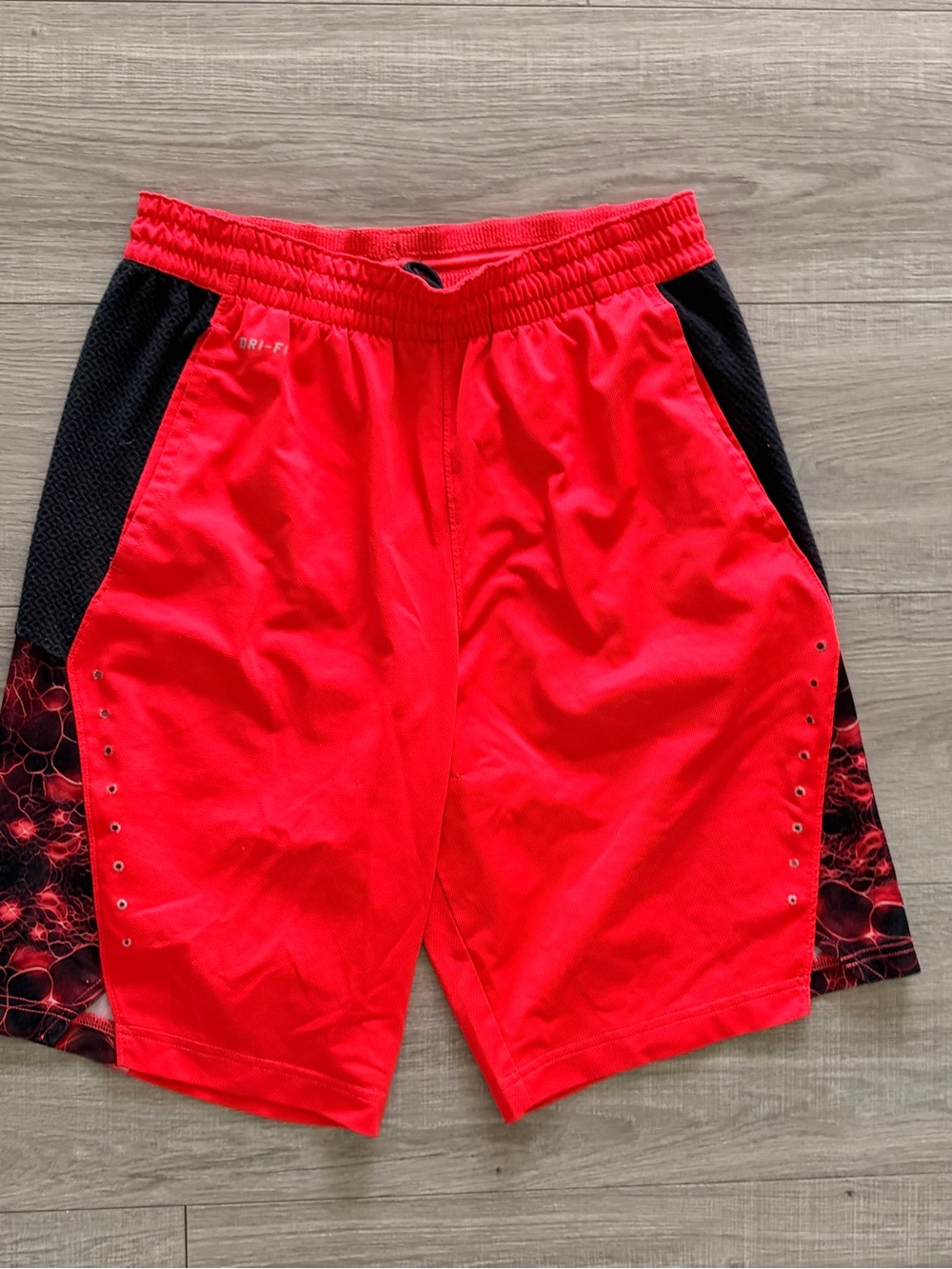 Nike Dri-FIT Basketball Shorts Men’s S Red Black